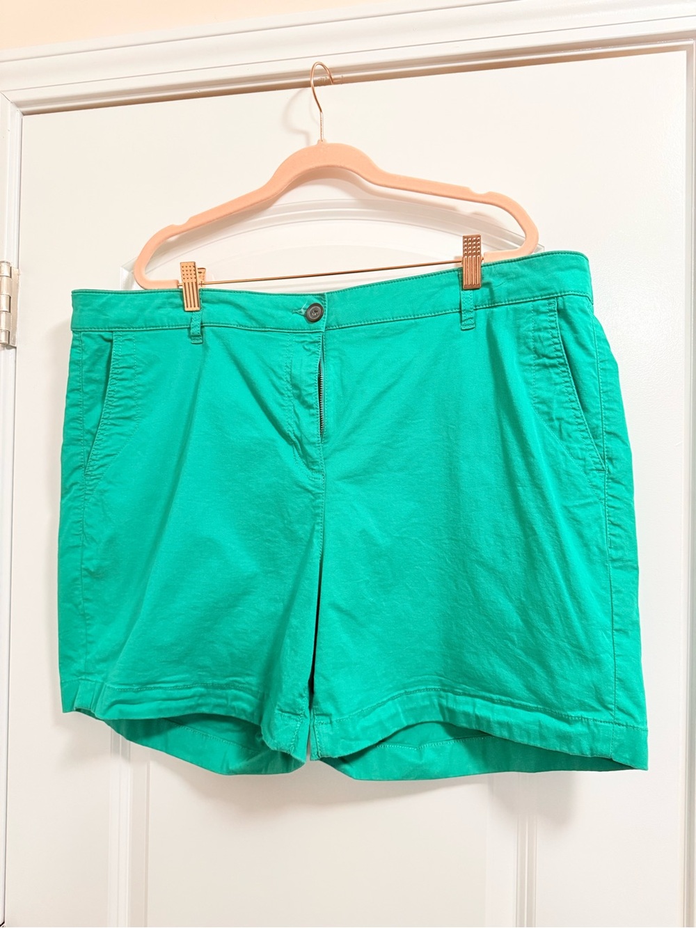 Boden Green Chino Shorts Size 20 US / 22 UK